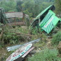 Bus Karunia Bakti Dievakuasi, Jalan Raya Cipanas Ditutup