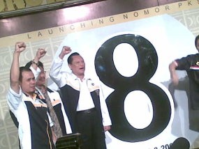 PKS Luncurkan No 8, Gema Takbir Berkumandang