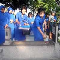 HUT ke-62, Ketum Jalasenastri Berziarah