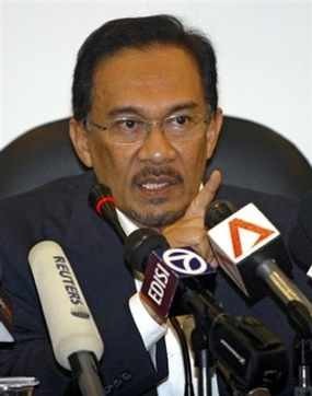 Anwar Diledek Teman-temannya