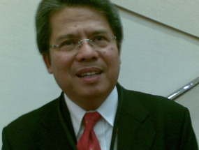 Puisi Hilangkan Penat Todung Mulya Lubis