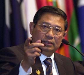 SBY Pentingkan SMS Rakyat Dibanding Kongres AS