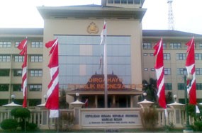 Peras Jenderal, Wahyu Dibekuk Polisi