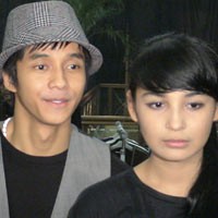 Adly Fayruz-Shireen Sungkar Kompak di SCTV Award