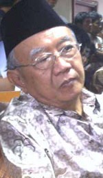 Gus Solah Minta Wiranto Cari Pendamping Muda