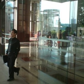 Maybank Masih Kepincut BII