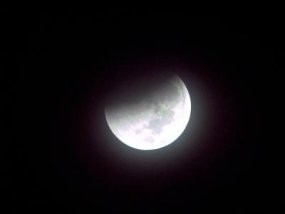 Habis Tirakatan Agustusan, Ayo Nonton Gerhana Bulan!