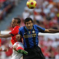 Inter Atasi Benfica Lewat Adu Penalti
