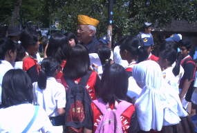 Puluhan Murid SMP 19 Serbu Veteran Hingga Paskibraka 