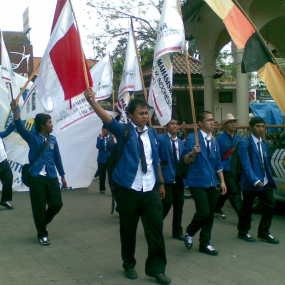 Ikuti Ospek, Mahasiswa Baru UII Yogya Dilatih Demo ke DPRD