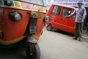 150 Bajaj Konvoi Lewat Sudirman Bebas Tilang