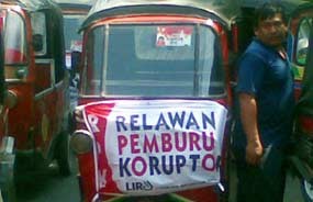 Sopir Bajaj: Fauzi, Tindak Pejabat Pemda yang KKN