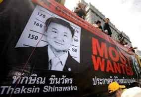 Ribuan Pendemo Desak Thaksin Diekstradisi