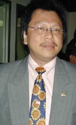 Alvin, Lebih Aman Terbang Dibanding Naik Motor