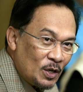 Anwar Ibrahim Lagi-lagi Menolak Sumpah Alquran