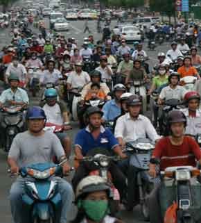 Di Darat Motor, di Udara Sarang Laba-laba