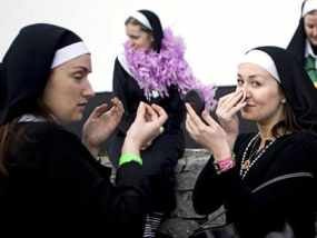 Menuai Protes, Kontes Kecantikan Biarawati Dibatalkan