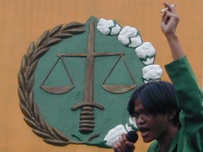 Korupsi Tanah Kuburan, Camat Kebayoran Lama Ditahan 