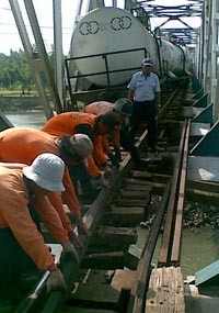 Dari 9 Gerbong, 5 Gerbong Berhasil Dievakuasi