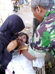 Ikuti Baksos, Maba STIPK Sumenep Bertumbangan