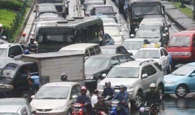 Hujan Plus Angin Berhenti, Jakarta Macet Di mana-mana