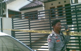 Anak Korban Terus Nangis dan Jatuh Pingsan  