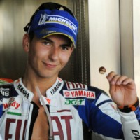 Terlecut Stoner, Lorenzo Raih Podium Lagi