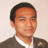 Menunggu Polis Avanza (PT Aneka Putra Santosa)