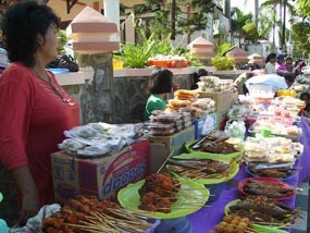 Jajanan Berbuka Sepanjang 1 Km di Sumenep