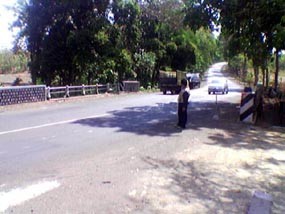 Lokasi Kecelakaan Shophan di Ngawi Masih Rusak