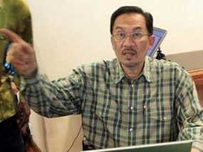Tidak Manusiawi, Anwar Ibrahim Janji Cabut Hukuman Cambuk