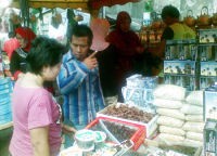 Larisnya Kurma di Pasar Tanah Abang