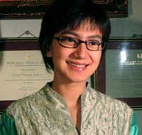 Wanda Hamidah dan Surat Suara Tanpa Foto