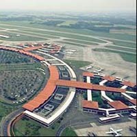 Wow! 6-7 Calo Tiket Ditangkap di Bandara Cengkareng Tiap Hari