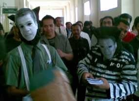 Pemred Majalah Tempo Orasi Protes Putusan Hakim