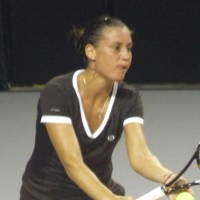 Pennetta & Errani Melaju