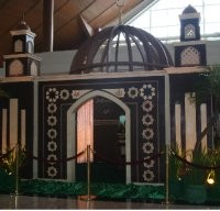 Masjid Kubah Emas dari Cokelat