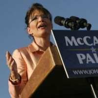 Tampil di Nevada, Palin Kumpulkan Ribuan Pendukung