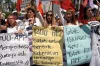FPDIP Lobi Bamus DPR Tak Bawa RUU Pornografi ke Paripurna