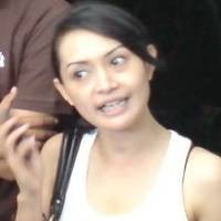 Jenguk Gugun Gondrong, Edies Adelia Memohon