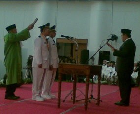 Dada-Ayi Dilantik, Mahasiswa Demo Tolak Pembangunan Baksil