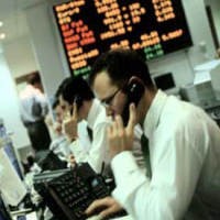 Saham Anjlok, Bursa Efek Rusia Tutup 3 Hari