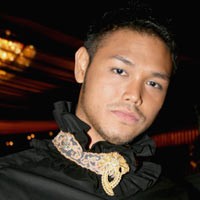 Gaya Macho Ivan Gunawan