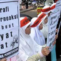 Nama RUU Pornografi Didesak Kembali Jadi RUU Antipornografi