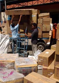 Pengiriman Paket Kantor Pos Malang Capai 900 Karung Per Hari