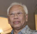 Bagir Manan Tolak Parsel