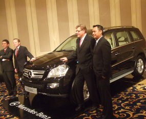  Mercedes Benz GL 500, Kemewahan Nan Sporty