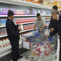Puluhan Dus Snack Berbahan Susu China Ditemukan BPOM