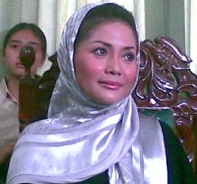 Kristina Ingin Cari Suami Setia