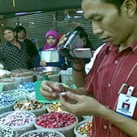 Ribuan Makanan & Minuman Bermelamin Disita